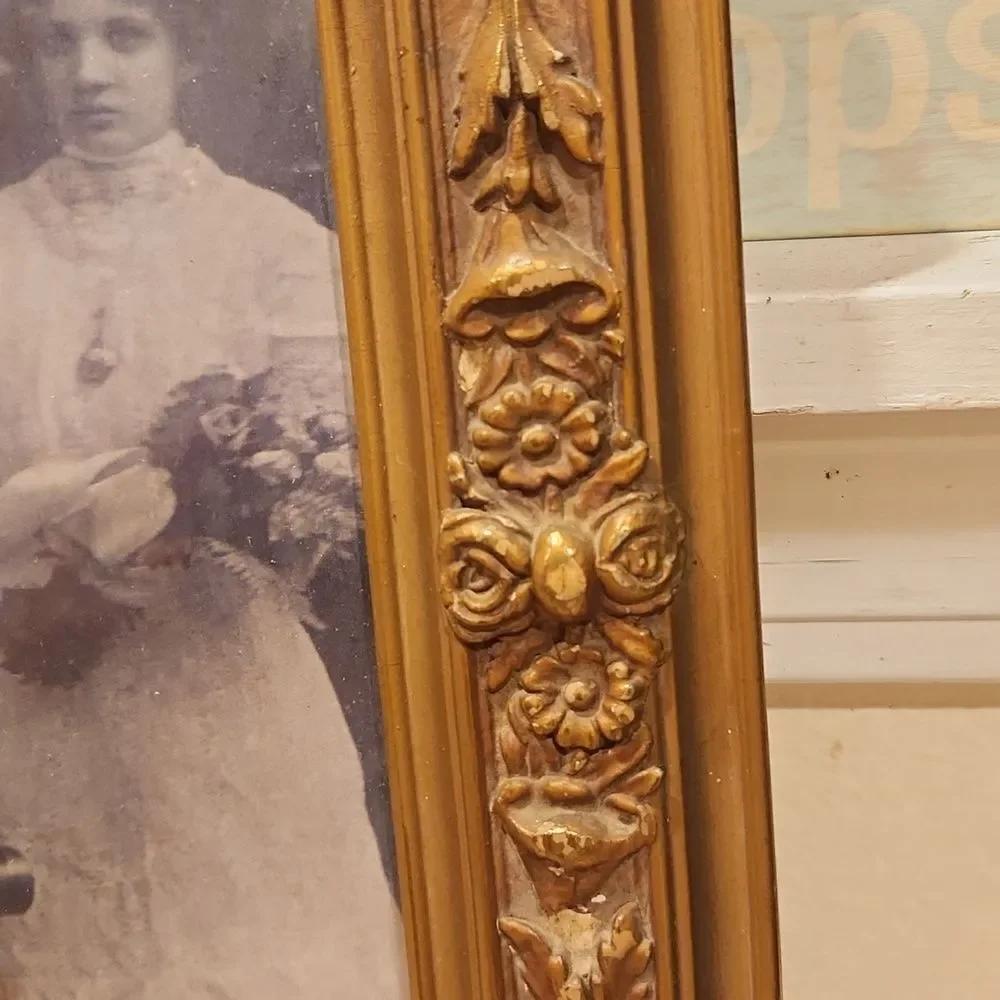 Vintage Gold Ornate Photo Frame